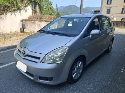 Usata Toyota Corolla Verso Sol 136 CV (100 kW) 2006 Argento Monovolume