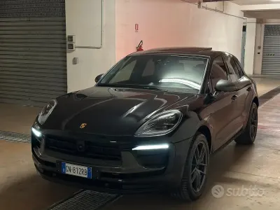 Usata Porsche Macan T 265 CV (194 kW) 2023 Nero SUV