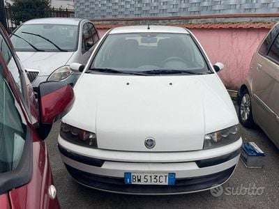 Usata Fiat Punto 80 CV (58 kW) 2002 Beige Utilitaria