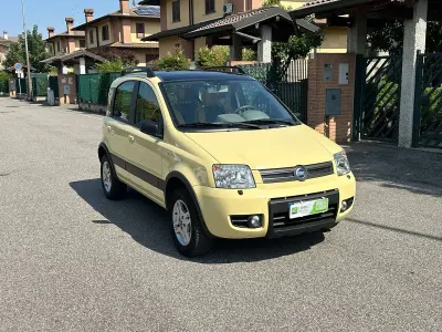Usata Fiat Panda 4x4 Climbing 60 CV (44 kW) 2004 Giallo Utilitaria