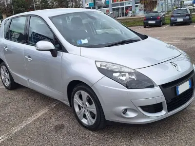 Usata Renault Scénic III Dynamique 131 CV (96 kW) 2012 Grigio Monovolume