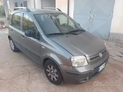 Usata Fiat Panda Dynamic 69 CV (50 kW) 2011 Grigio Utilitaria