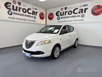Usata Lancia Ypsilon Gold 69 CV (50 kW) 2015 Bianco Utilitaria