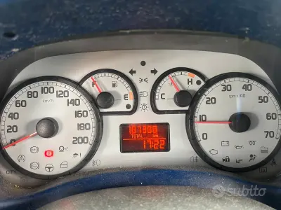 Usata Fiat Doblò 101 CV (74 kW) 2003 Monovolume