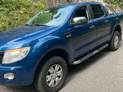 Usata Ford Ranger Limited 160 CV (117 kW) 2016 Bluazzurro Pick-up