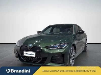 Usata BMW i4 Sport Line 125 kW (170 CV) 2023 British racing green Berlina
