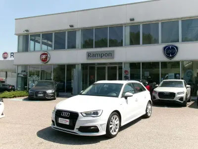 Usata Audi A3 S-Line 110 CV (80 kW) 2015 Bianco Berlina