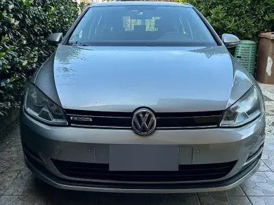 Usata VW Golf VII Trendline 110 CV (80 kW) 2017 Grigio Berlina
