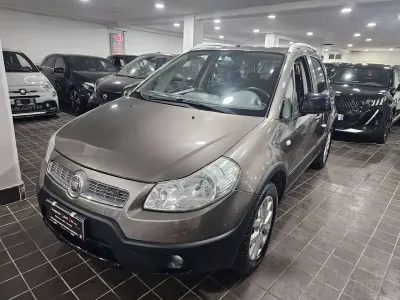 Usata Fiat Sedici Emotion 135 CV (99 kW) 2011 Grigio colosseo metallizzato SUV