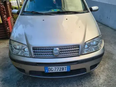 Usata Fiat Punto Classica 69 CV (50 kW) 2007 Argento Utilitaria