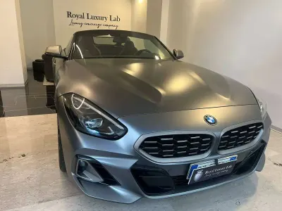Usata BMW Z4 M Sport 340 CV (250 kW) 2025 Frozen grey ii metallic Cabrio