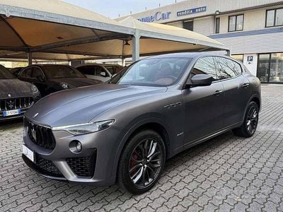 Usata Maserati Levante 250 CV (183 kW) 2019 Grigio opaco / pastello SUV
