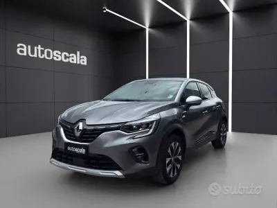Usado Renault Captur Techno 91 CV (66 kW) 2024 Gris SUV