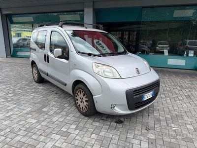 Begagnad Fiat Qubo Trekking 75 HK (55 kW) 2010 Grå Minibuss