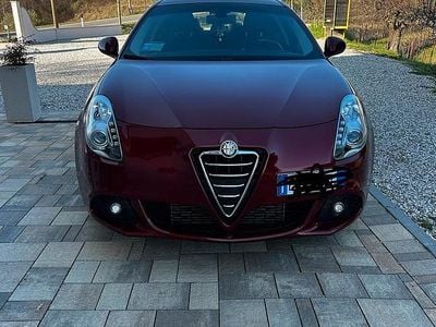 Usata Alfa Romeo Giulietta 176 CV (129 kW) 2014 Rosso Utilitaria