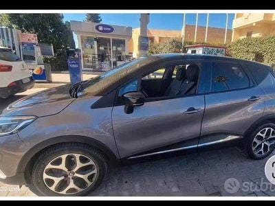 Usata Renault Captur 90 CV (66 kW) 2018 Grigio SUV