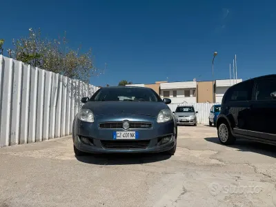 Usata Fiat Bravo Dynamic 120 CV (88 kW) 2009 Bluazzurro Utilitaria
