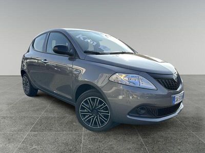 Usata Lancia Ypsilon S 69 CV (50 kW) 2024 Grigio scuro Utilitaria