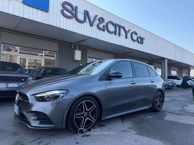 Usata Mercedes B180 AMG Line Premium Plus 116 CV (85 kW) 2024 Grigio Monovolume
