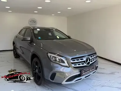 Usata Mercedes GLA200 Premium 136 CV (100 kW) 2017 Grigio SUV