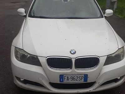 Usata BMW 320 Sport Line 143 CV (105 kW) 2012 Station wagon