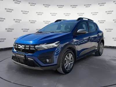 Usata Dacia Sandero Expression 101 CV (74 kW) 2023 Blu Utilitaria