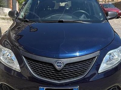 Usata Lancia Ypsilon 54 CV (39 kW) 2020 Blu Utilitaria