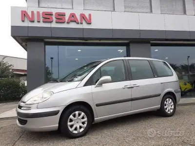 Usata Peugeot 807 107 CV (78 kW) 2004 Argento Monovolume