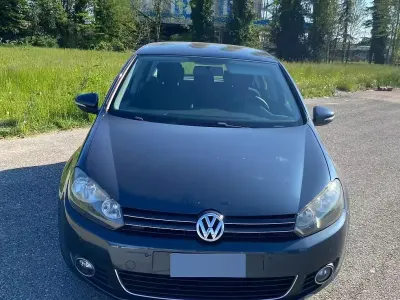Usata VW Golf VI Highline 105 CV (77 kW) 2010 Blu Utilitaria