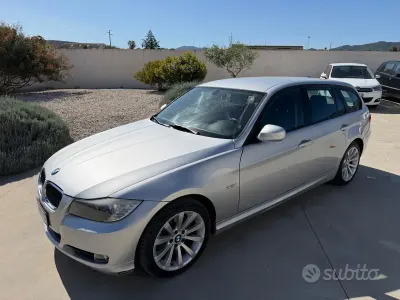 Usata BMW 318 143 CV (105 kW) 2011 Grigio Station wagon