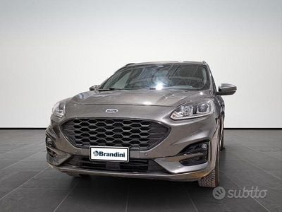 Usado Ford Kuga ST-Line 120 CV (88 kW) 2022 Negro SUV