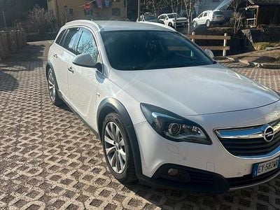 Usado Opel Insignia Cosmo 194 CV (142 kW) 2015 Blanco Familiar