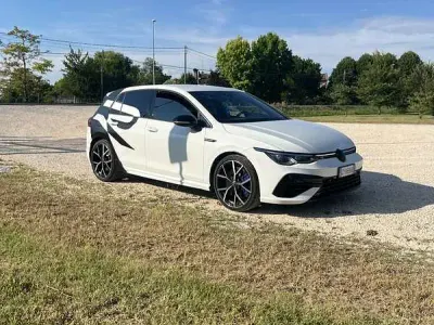 Usata VW Golf VIII R 320 CV (235 kW) 2021