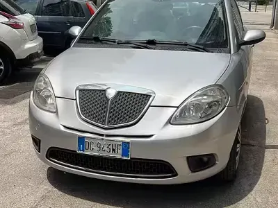 Usata Lancia Ypsilon 75 CV (55 kW) 2007 Utilitaria