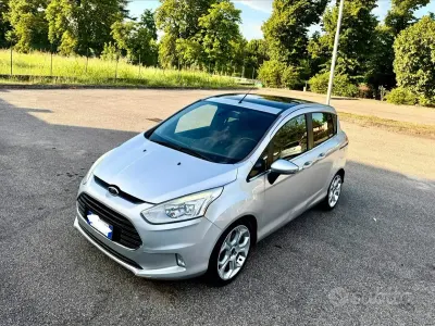 Usata Ford B-MAX 95 CV (69 kW) 2012 Grigio Monovolume