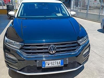Usata VW T-Roc Advance 116 CV (85 kW) 2019 Nero SUV