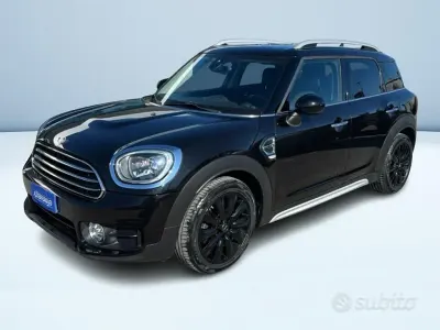 Käytetty Mini Cooper D Countryman 150 HP (110 kW) 2018 Musta Katumaasturi