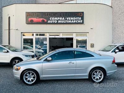 Usata Volvo C70 Summum 110 CV (80 kW) 2010 Grigio Cabrio