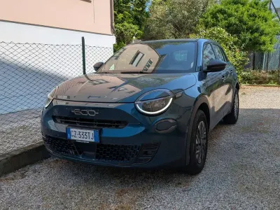 Usata Fiat 600 101 CV (74 kW) 2025 Verde SUV