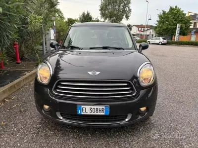 Second-hand Mini Cooper D Countryman 111 CP (81 kW) 2011 Negru SUV