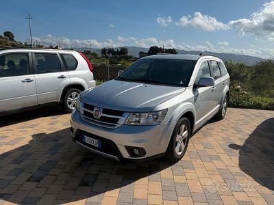 Usata Fiat Freemont Lounge 170 CV (125 kW) 2013 Grigio SUV