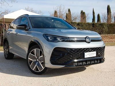 Nuova VW Tiguan R-line Plus 149 CV (109 kW) 2025 Argento SUV