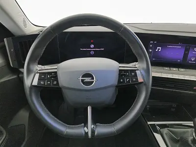 Usata Opel Astra Elegance 110 CV (80 kW) 2023 Blu Utilitaria