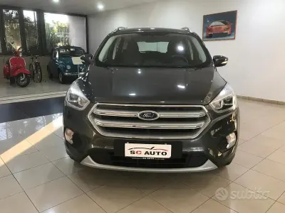 Usata Ford Kuga Business Edition 120 CV (88 kW) 2019 Grigio SUV