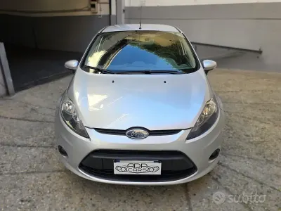 Second-hand Ford Fiesta 96 CP (70 kW) 2010 Gri Hatchback