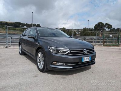 Begagnad VW Passat Comfortline 120 HK (88 kW) 2017 Grå Kombi