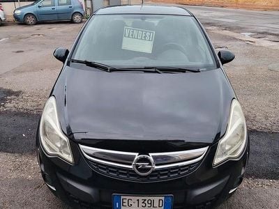 Usata Opel Corsa Edition 75 CV (55 kW) 2011 Nero Utilitaria
