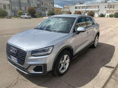 Usata Audi Q2 Admired 116 CV (85 kW) 2019 Argento SUV