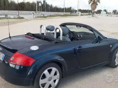 Usata Audi TT Roadster 179 CV (131 kW) 2002 Bluazzurro Cabrio