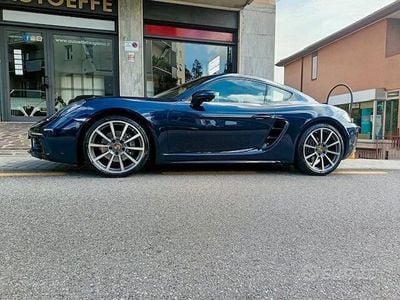 Porsche 718 Cayman